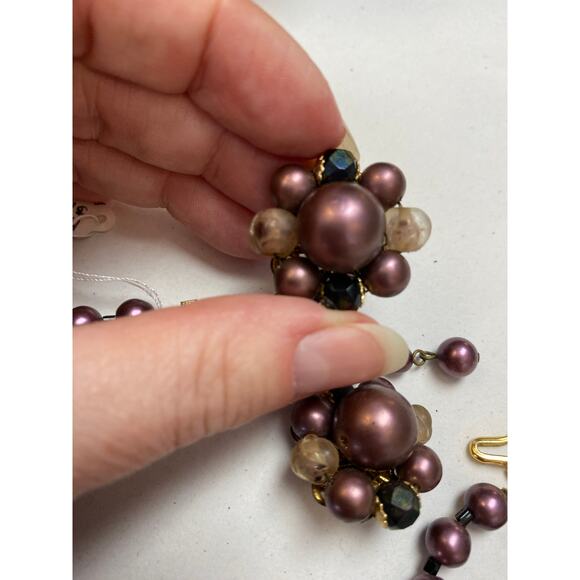 vintage 1950s multi strand purple beaded necklace and earrings, costume jewelry - Picture 5 of 8